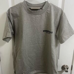 Essentials fear of God grey t-shit mens size small